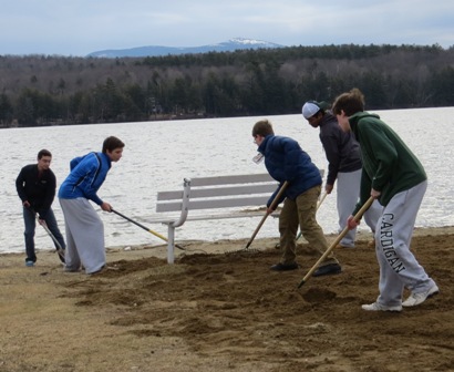 volunteers at beach