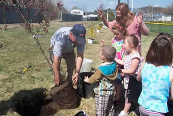 tree planting on earth day