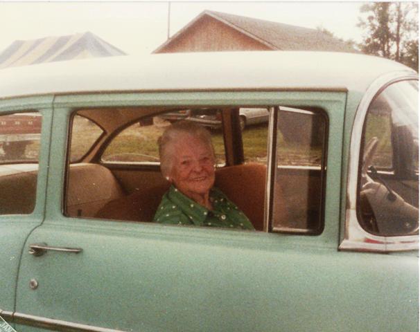 Roxie Gould in antique car