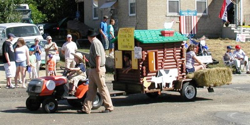 mini log cabin float