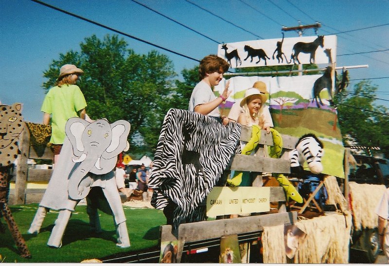 safari parade float