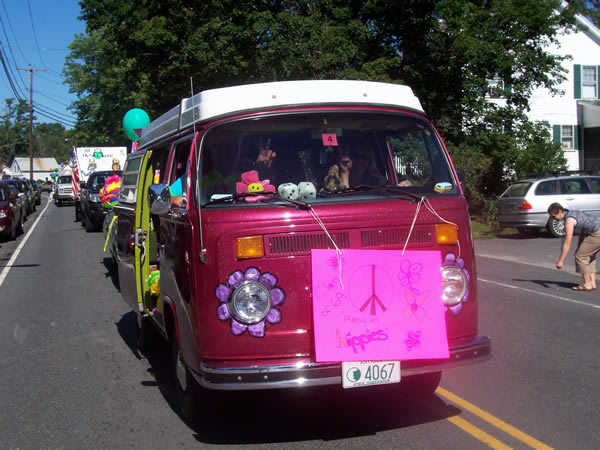 VW Bus decorated "hippie style"