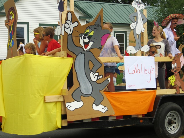 Looney Tunes float