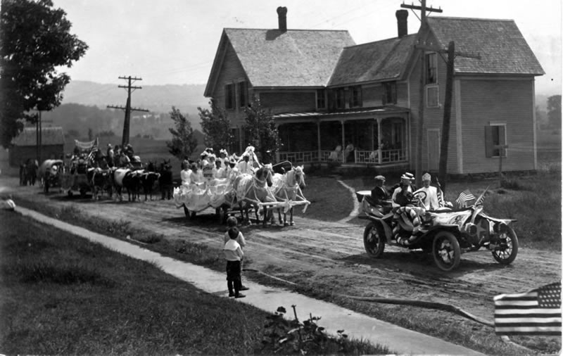 early parade floats